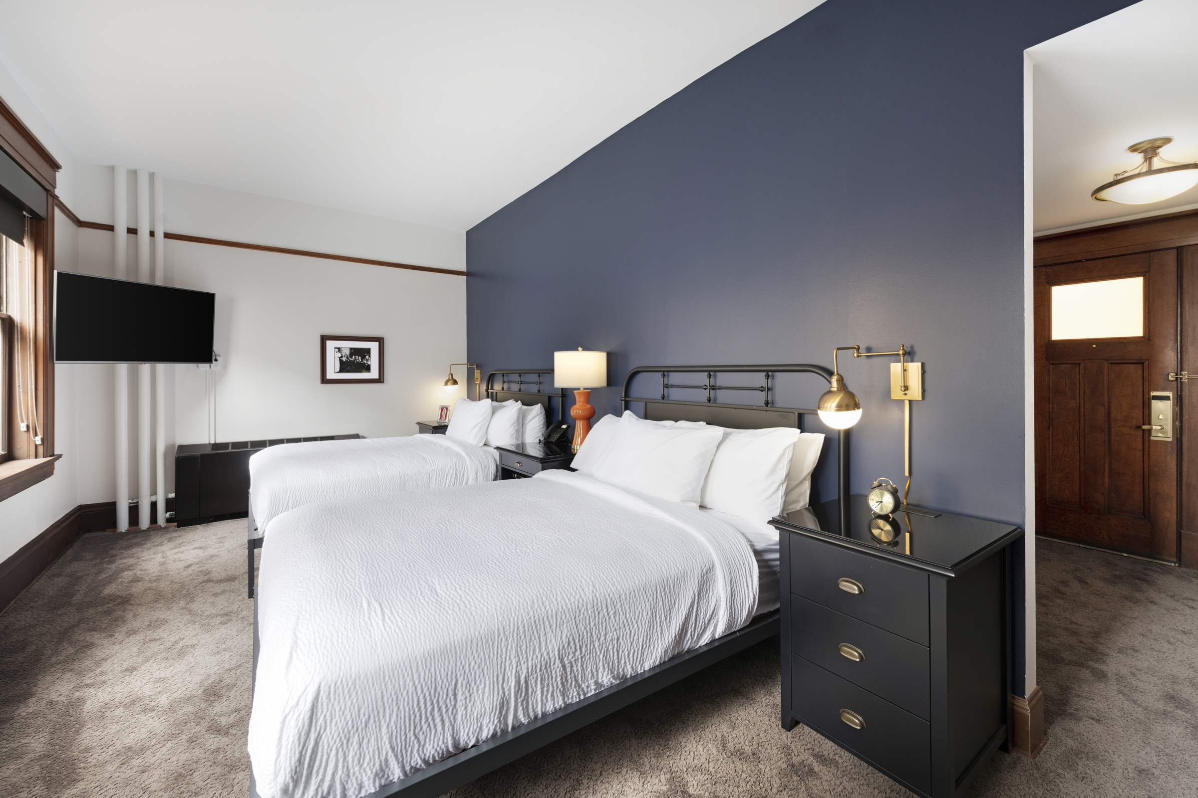 Double Queen Room